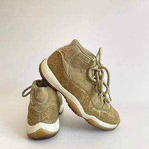 SALE !!!   Size 7.5 - Jordan 11 Retro Olive Lux 2018